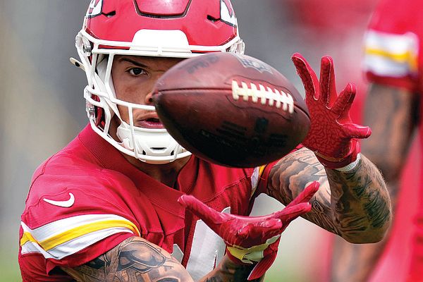 Chiefs dive into voluntary workouts amid offseason full of distractions | Jefferson City News-Tribune