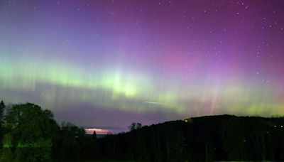 A geometric storm gave us last night's northern lights show. Watch for another tonight