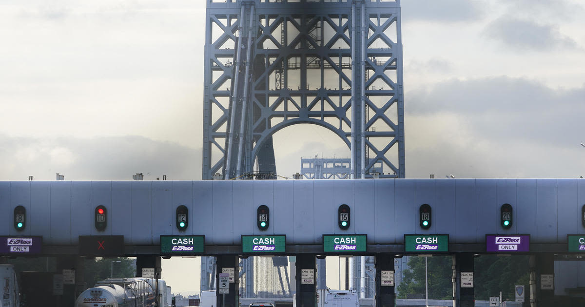 George Washington Bridge police activity causing heavy delays. What to know for the commute.
