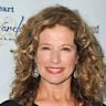 Nancy Travis