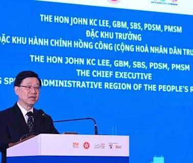 Hong Kong Chief Executive Promotes Economic Partnership with Vietnam at Business Luncheon