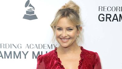 Kate Hudson Is ‘Aging Backwards’ in ‘Stunning’ Red Carpet Look: ‘Color Is Perfect on You’