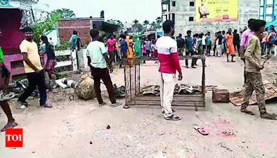 Muharram: Cops, civilians injured as clashes break out in three districts of Jharkhand | Ranchi News - Times of India