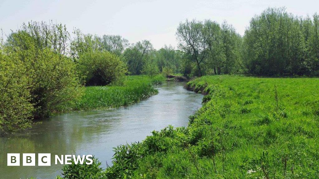 Thames Water: Witney Town Council passes 'no confidence' motion