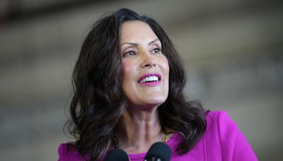 Michigan governor and Lions fan Gretchen Whitmer roasted the Vikings during a Harris-Walz rally speech