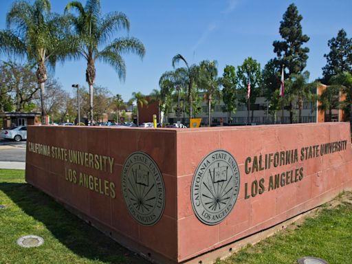 Manifestantes pro palestinos instalan campamento en el campus de Cal State University Los Ángeles - La Opinión