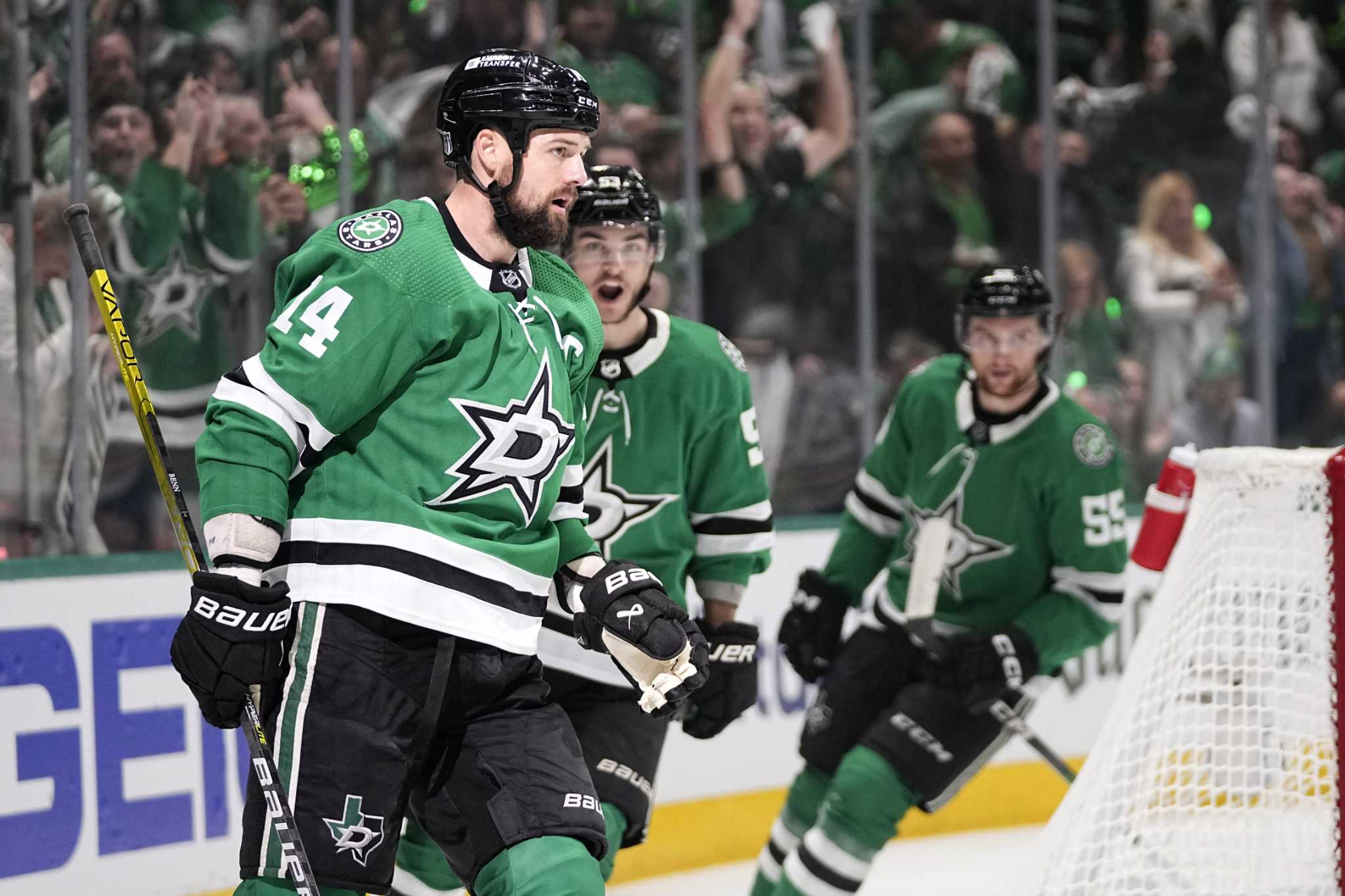 Mason Marchment breaks 3rd-period tie, Stars beat Oilers 3-1 in Game 2 to even West final