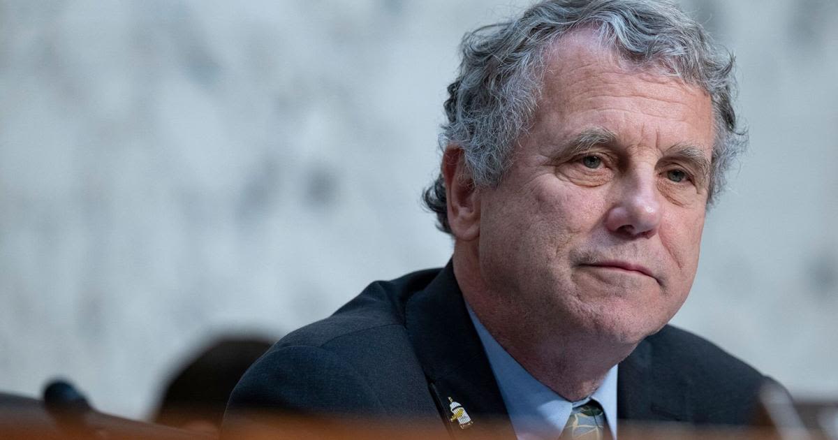 How Sherrod Brown is navigating Harris’ candidacy in GOP-leaning Ohio with Senate control at stake