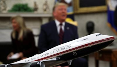 Trump would ‘absolutely’ scrap Biden’s Air Force One colors, adviser says