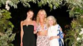 Apple Martin, Gwyneth Paltrow, and Blythe Danner Are Three Generations of Beauty In This Rare Family Photo