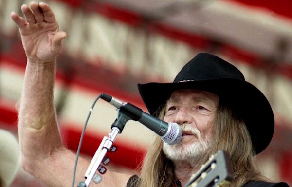 Willie Nelson returned to the stage with Fourth of July Picnic following health concerns