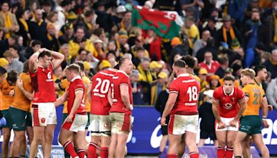 Under-pressure Gatland says Wales must learn to 'arm-wrestle'