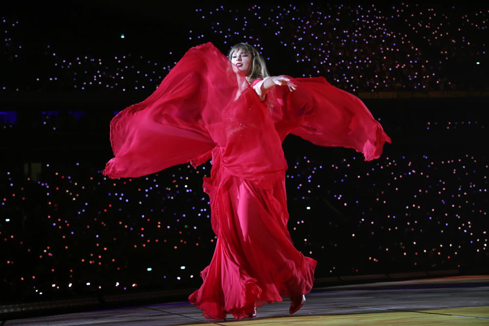 Taylor Swift Fans Spot Shadowy Figure Alone in Rafters at ‘Eras Tour’