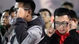 Trampa tecno: lo investigan por usar “anteojos inteligentes” durante un examen en la universidad | Mundo