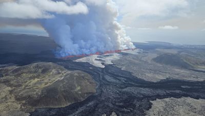 Iceland volcano eruption throws spectacular 160-foot-high wall of lava toward Grindavík