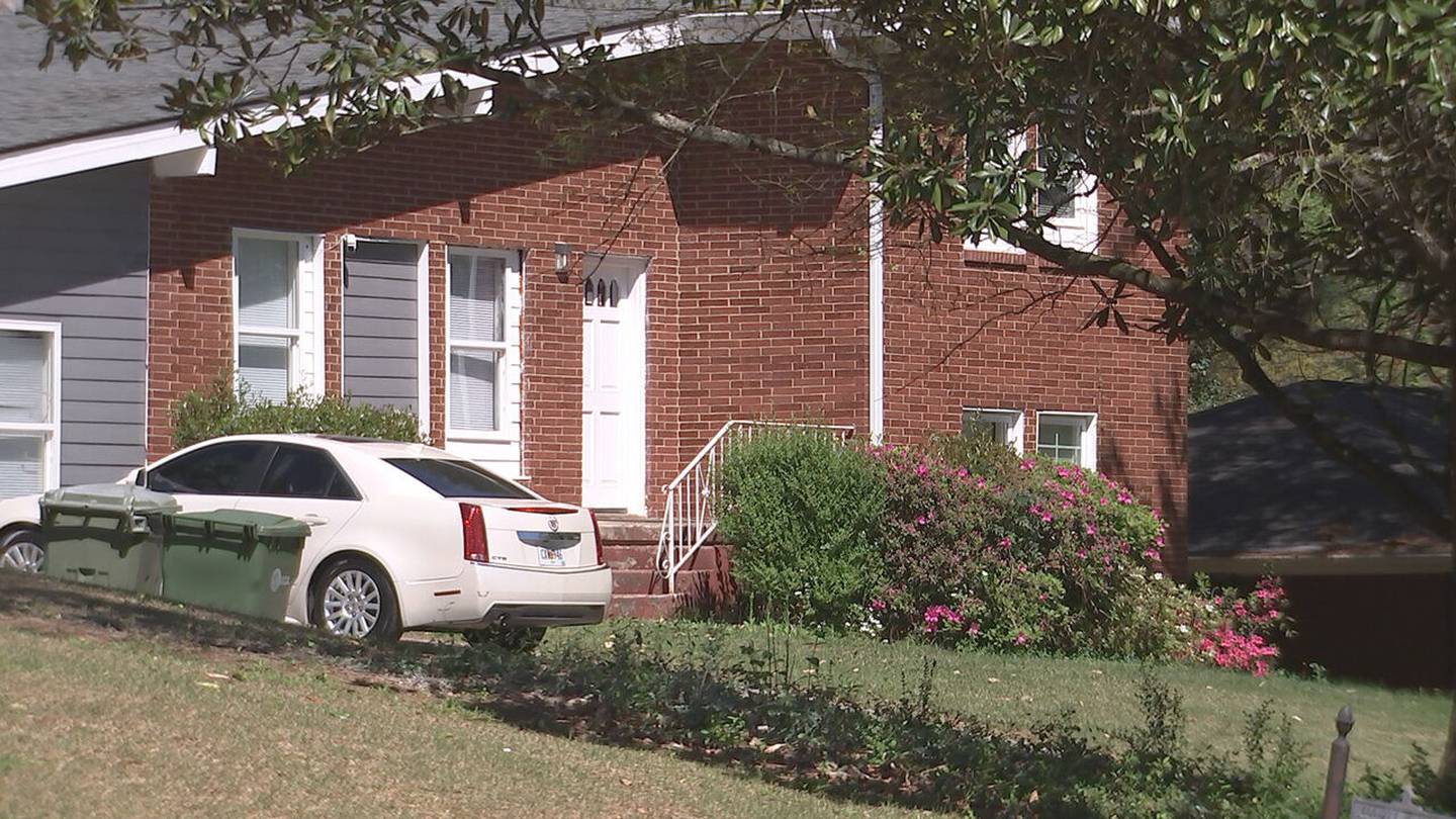 Owner of rooming house makes court appearance for code violations after Channel 2 investigation