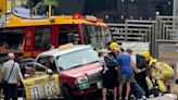 香港仔婦人遭連環撞捲車底 熱心市民抬車救人 兩司機涉危駕被捕