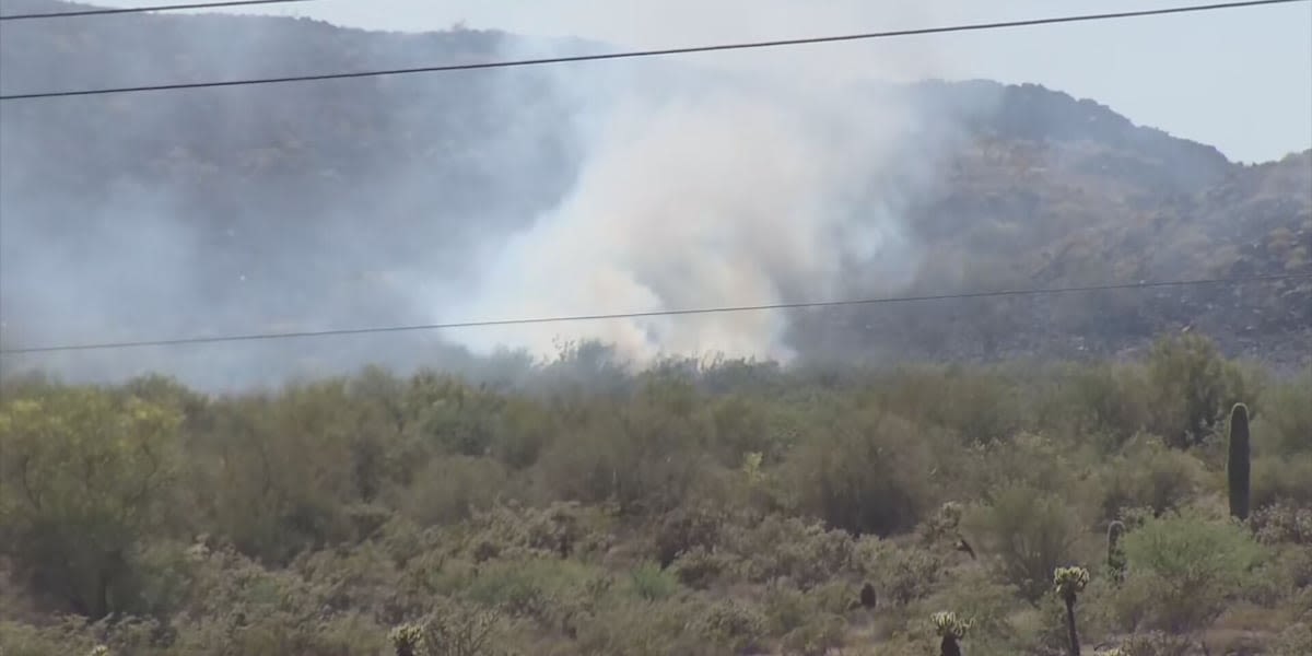 Crews battle brush fire near I-17 and Anthem Way in north Phoenix