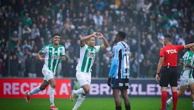 João Lucas celebra vitória no Brasileiro e fala sobre a Copa do Brasil