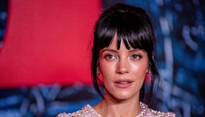 Lily Allen issues plea for help as she's left stranded at Heathrow Airport