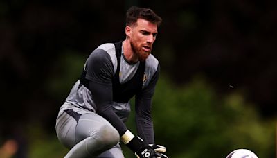 Gary O'Neil makes Jose Sa admission with decision to be made on Wolves goalkeeper