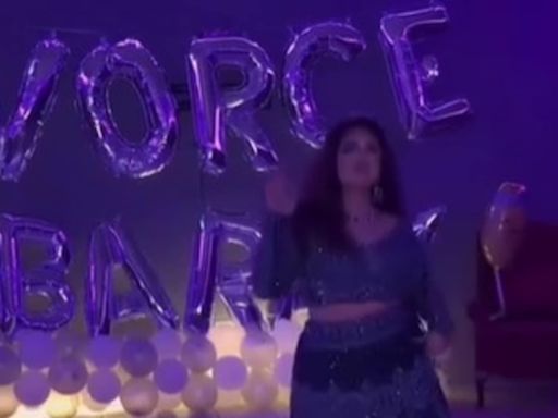 ‘Divorce Mubarak’: Pakistani woman celebrates end of marriage with dance party. Viral video