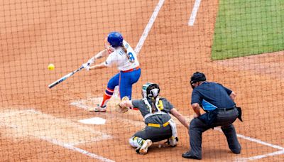 Gators softball advances to Women’s College World Series - The Independent Florida Alligator