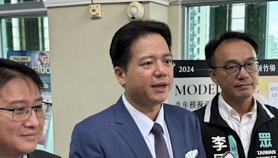 柯文哲陷政治獻金申報風波 邱臣遠不回應