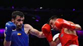 Quiles baila en el ring y se pone a un combate de la medalla