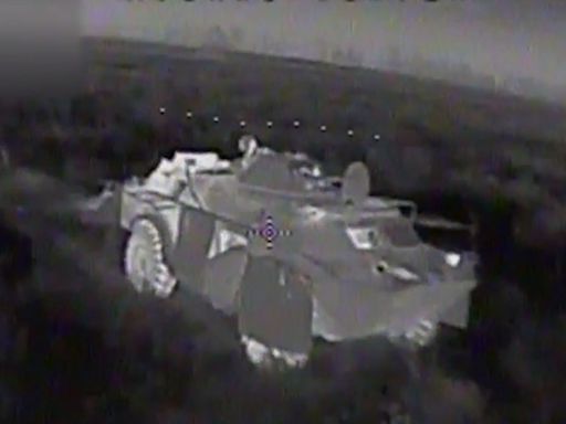烏克蘭精準夜襲！ FPV無人機摧毀俄軍BRDM-2裝甲車 - 自由軍武頻道