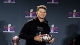 Mahomes celebra con desfile en Disneylandia