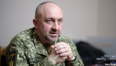 Ukraine will hold if it gets the arms it needs, says a top general