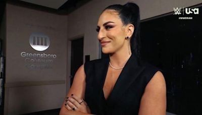 WWE forma una nueva facción femenina en el programa Monday Night RAW