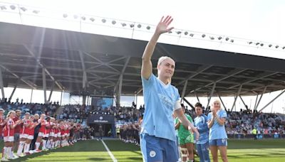 Manchester City legend gets guard of honour with title dream still alive despite late drama
