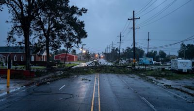 Francine Knocks Out Power to Hundreds of Thousands in US South