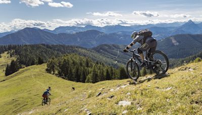 Austria turns towards warm weather sports in the Alps