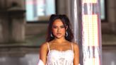 Becky G deslumbra con su look en el escenario de Today Show en Nueva York