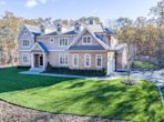 131 Laurel Valley Dr, Sag Harbor NY 11963