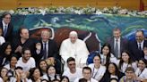 El papa lanza un proyecto de Scholas y CAF que anima a los jóvenes a cuidar el planeta