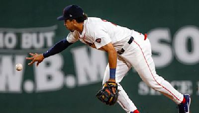 Red Sox shortstop David Hamilton exits with left side discomfort in the fourth inning - The Boston Globe