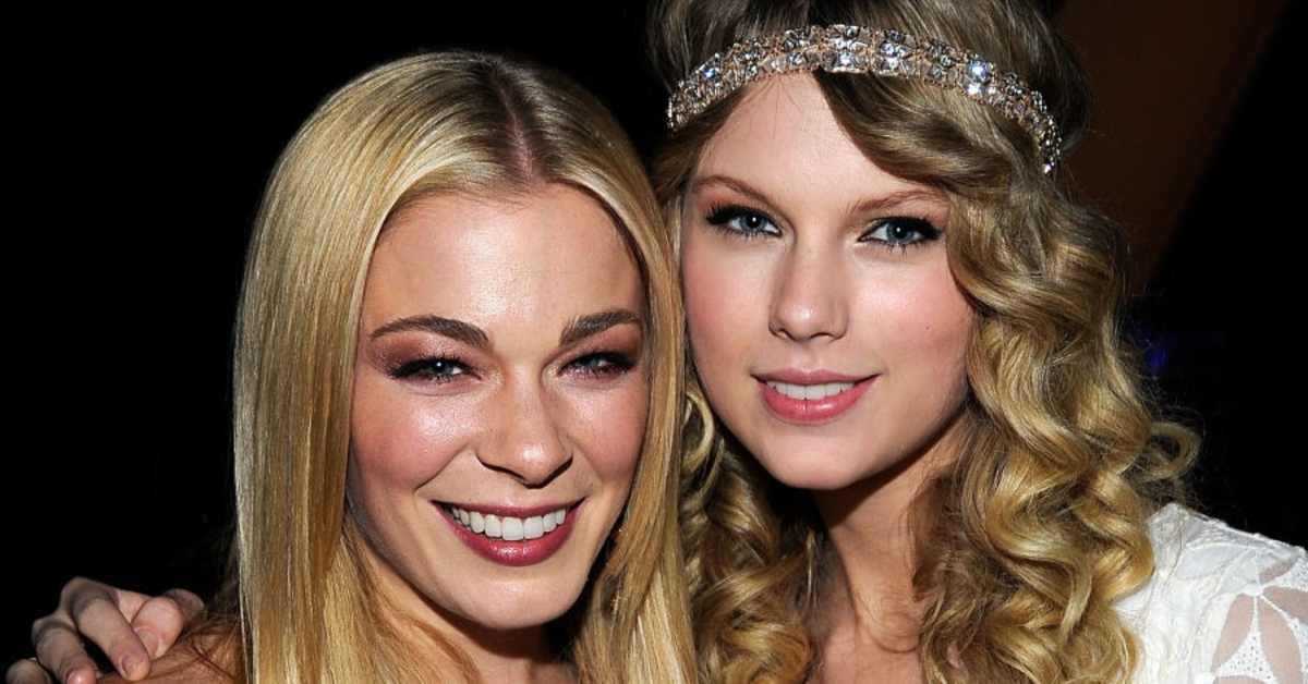 Swifties Resurface Clip of LeAnn Rimes' Kind Gesture for Young Taylor Swift