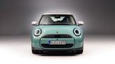 View Photos of the 2025 Mini Cooper Hardtop