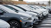 Auto dealers offering more new vehicle incentives as inventories rise, report finds