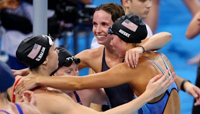 USA breaks world record, wins swimming Olympic gold in women's medley relay
