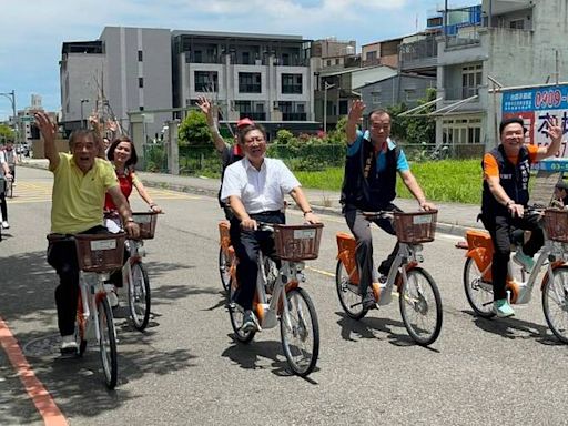 頂30幾度高溫 楊文科騎YouBike宣告進駐新埔