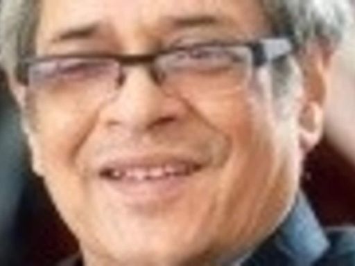 Economist Bibek Debroy steps down as GIPE chancellor, mails Ajit Ranade