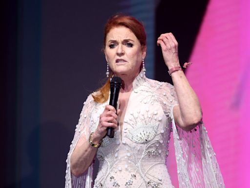 Sarah Ferguson fumes at rowdy amfAR charity gala guests to stop talking over her