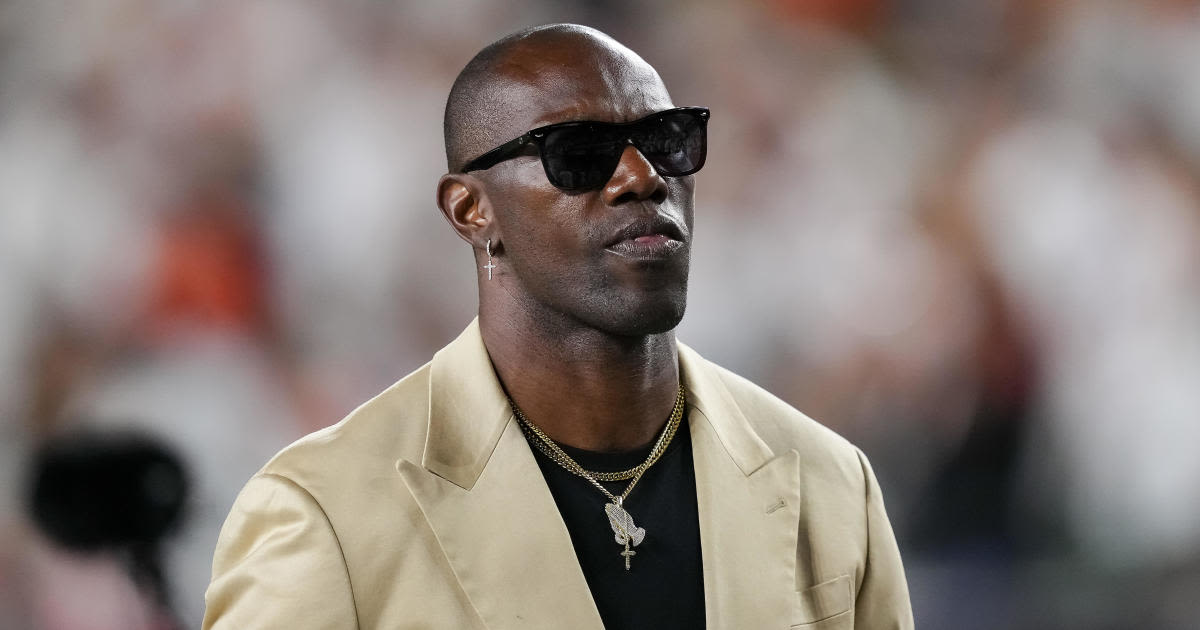 Terrell Owens says Tom Brady disrespected him by ignoring his comeback offer