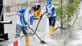 En la avenida Manuela Garaicoa, en el noroeste de Guayaquil, se realizó jornada de limpieza