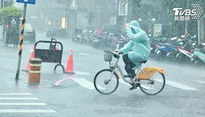 凱米颱風／越晚風雨越大！暴風圈觸陸 「移動速度加快」明颱風假機率曝│TVBS新聞網